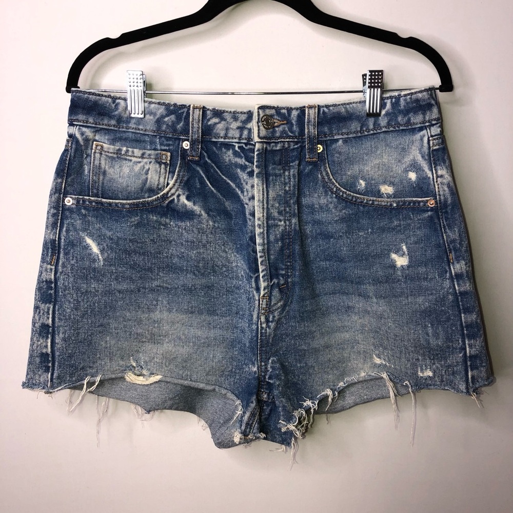 Wild Fable Distressed Blue Size 8 Denim Shorts